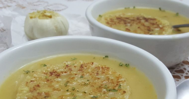 Bouillon casse-grippe à l&rsquo;ail grillé